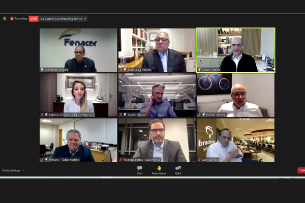 palestra-de-ponde-painel-stand-up-e-sorteios-foram-as-atracoes-do-conexao-futuro-seguro-brasil