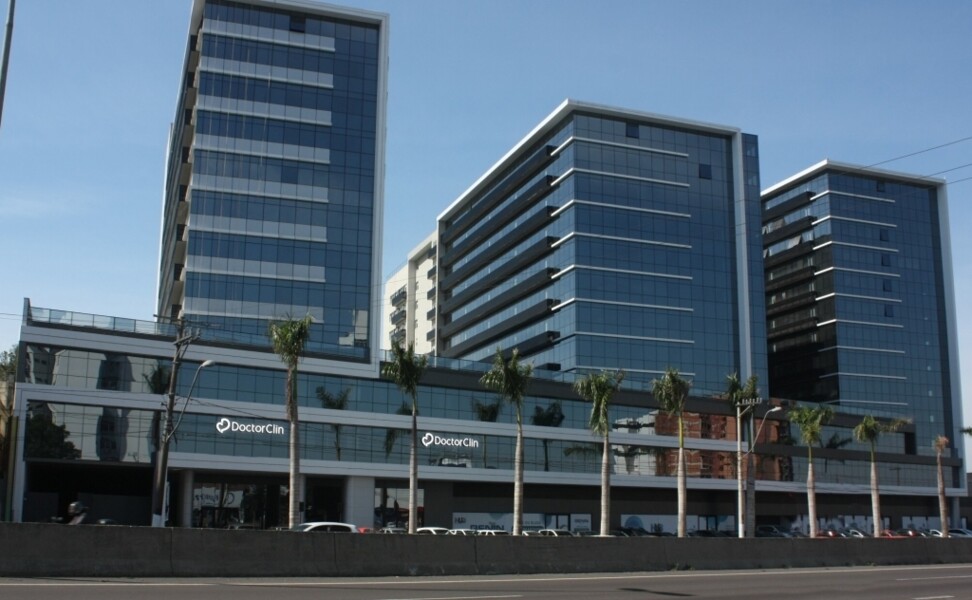 doctor-clin-completa-seus-25-anos-de-atuacao-na-saude