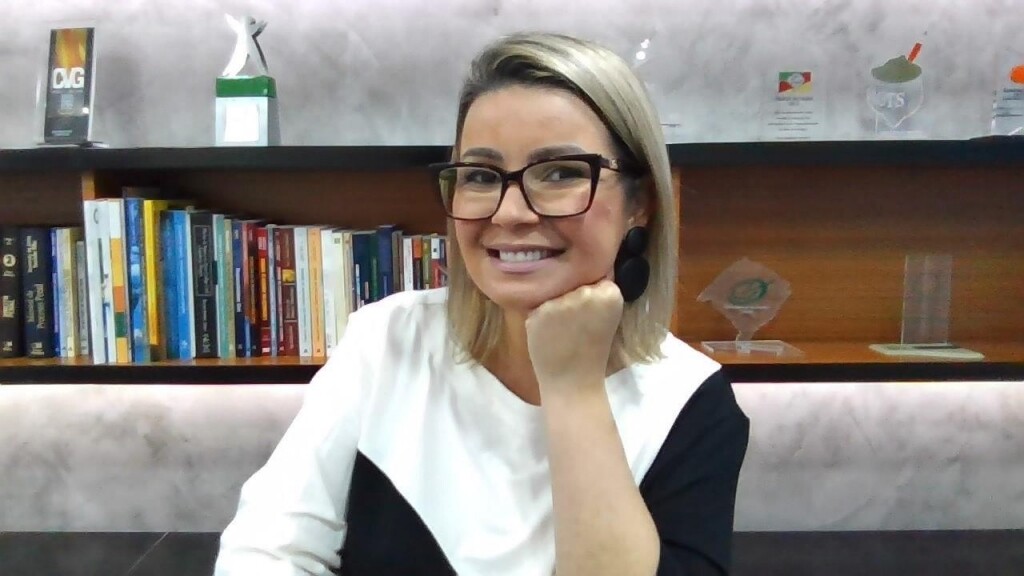 suellen-farias-a-presidente-do-clube-da-pedrinha