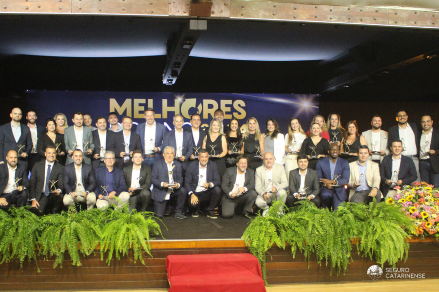sincor-sc-revela-os-melhores-do-ano-no-mercado-de-seguros-veja-os-vencedores