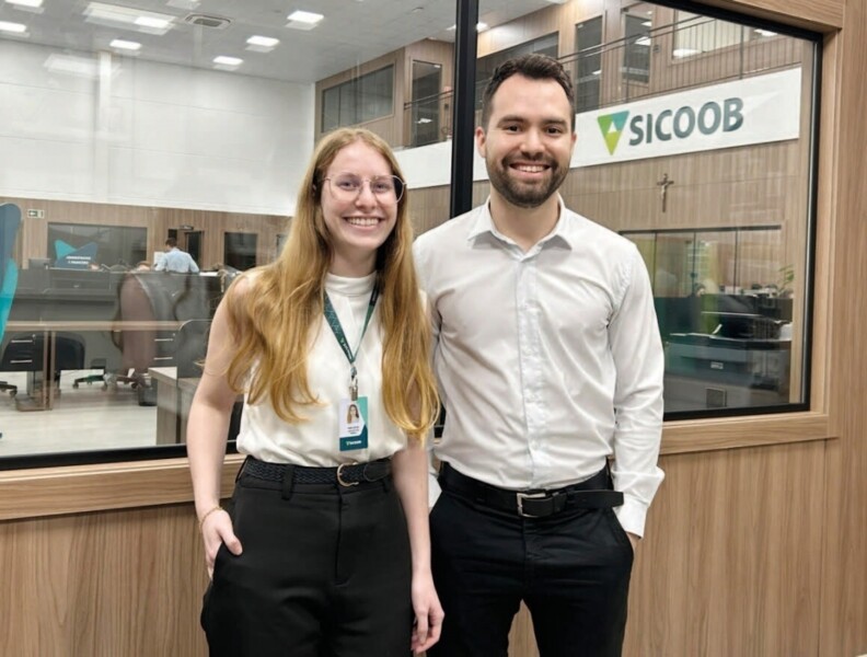 atraves-do-banco-de-sangue-virtual-colaborador-do-sicoob-doa-sangue-e-sem-saber-ajuda-tio-de-colega-de-trabalho