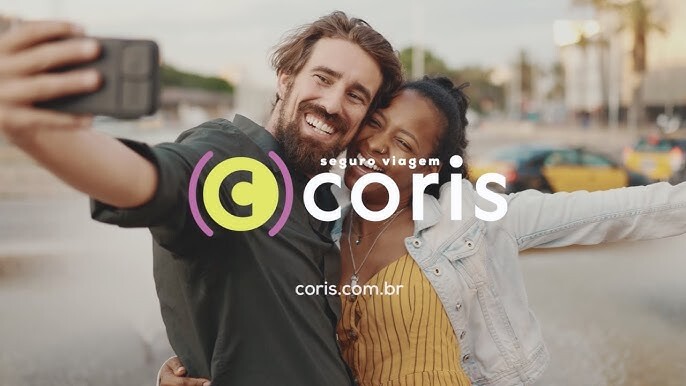 campanha-da-coris-na-wtm-latin-america-mostra-com-leveza-e-bom-humor-por-que-seguro-viagem-e-essencial