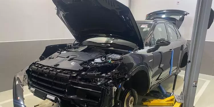 quadrilha-rouba-r-40-mil-em-pecas-de-concessionaria-de-luxo-seguro-cobre-prejuizo