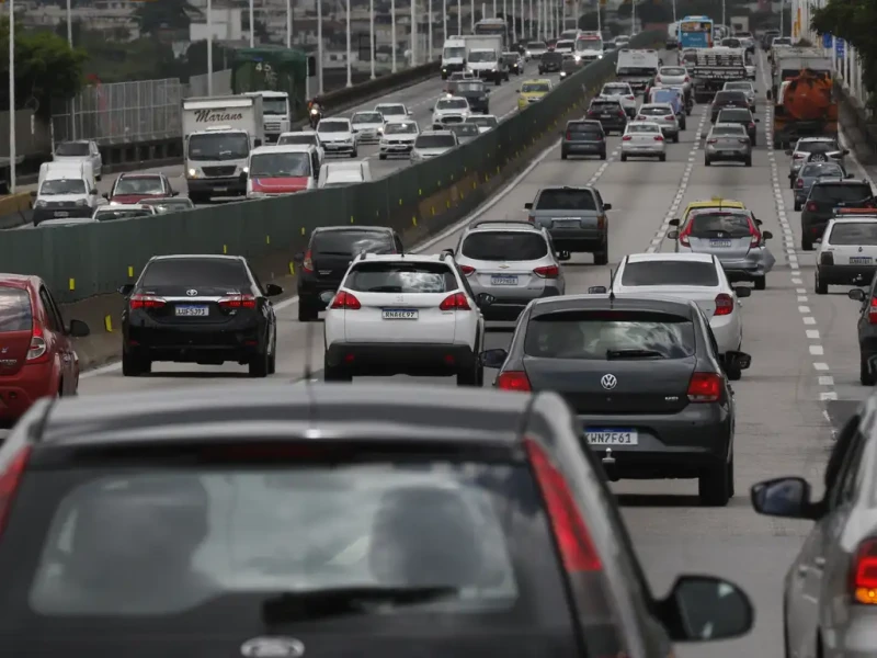 seguro-dos-veiculos-mais-vendidos-sobe-em-julho-puxado-por-inflacao-e-criminalidade