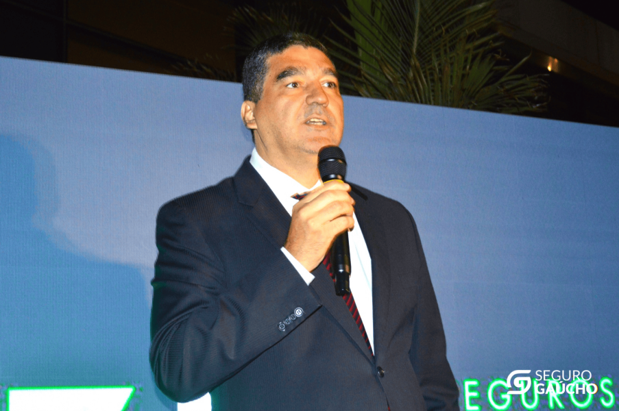 ezze-seguros-reforca-lacos-com-parceiros-em-noite-de-celebracao-em-porto-alegre