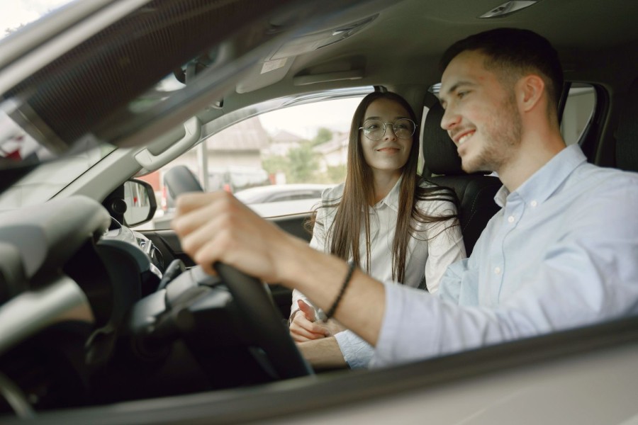 lojacorr-e-suhai-lancam-campanha-de-seguro-auto-para-veiculos-com-mais-de-10-anos