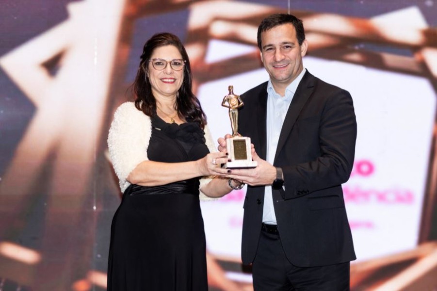 bradesco-vida-e-previdencia-e-eleita-seguradora-do-ano-no-oscar-do-seguro-2024-2025