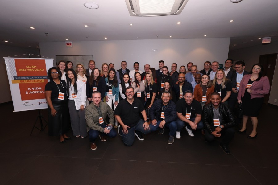 capemisa-seguradora-promove-simposio-em-blumenau