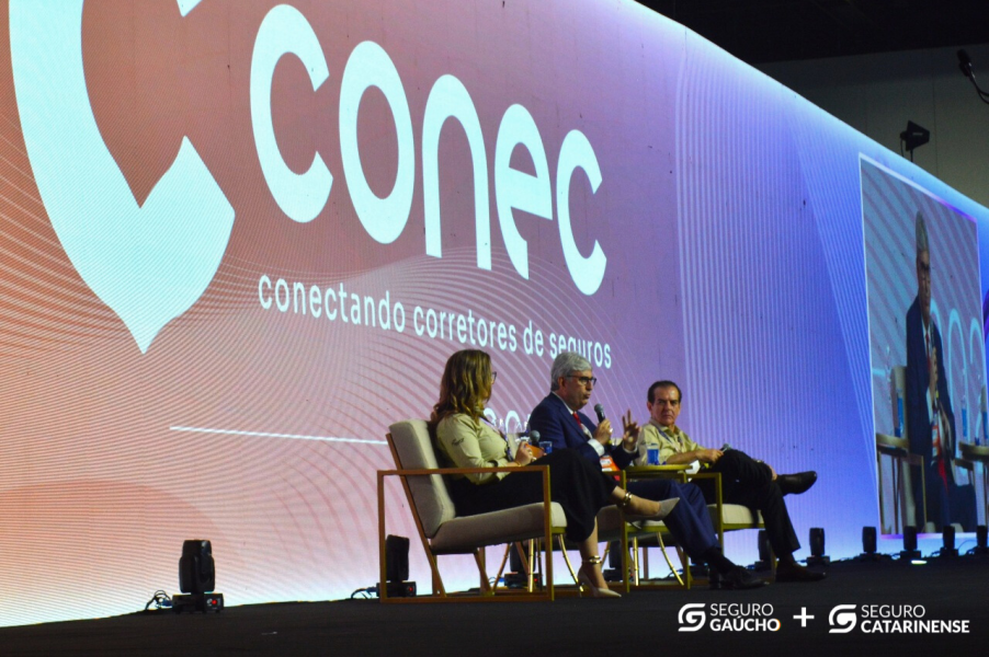 talk-show-abre-conec-2025-com-debate-sobre-novas-regulacoes-e-tecnologias