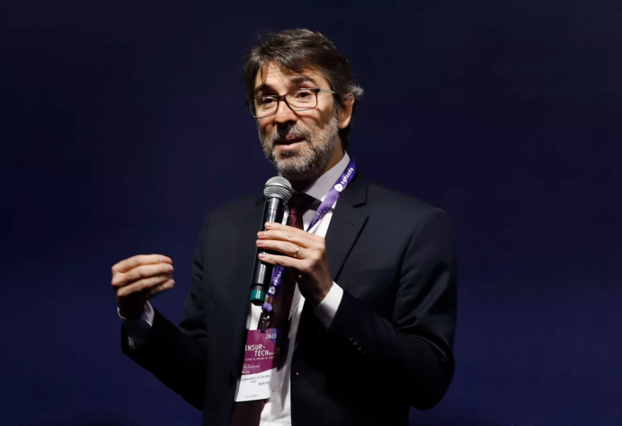 alessandro-octaviani-divulga-estatisticas-do-mercado-brasileiro-em-conferencia
