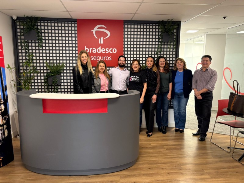 integrantes-do-clube-das-gurias-participam-de-treinamento-sobre-seguro-de-vida