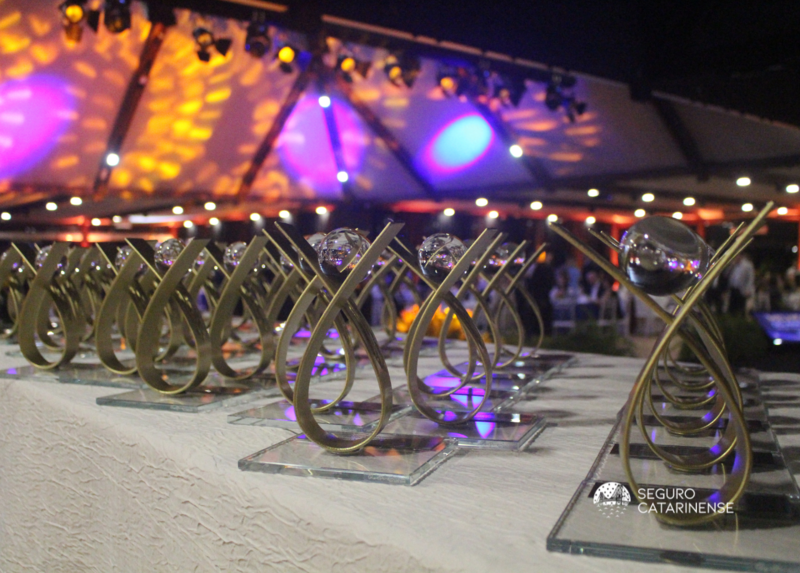 garanta-ja-seu-ingresso-para-o-trofeu-melhores-do-ano-2025-do-mercado-segurador-catarinense