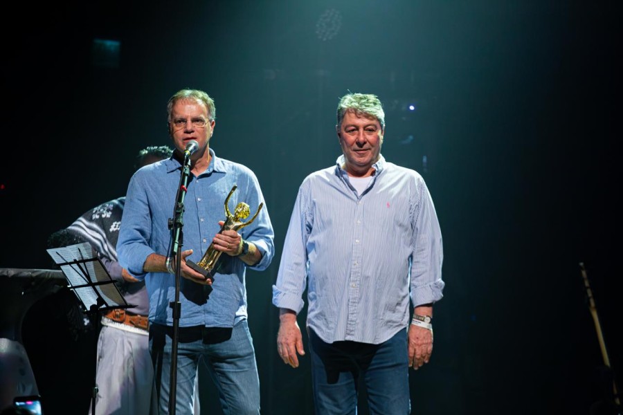 rio-grande-seguros-recebeu-o-premio-ayrton-dos-anjos-pela-valorizacao-a-cultura-do-rs