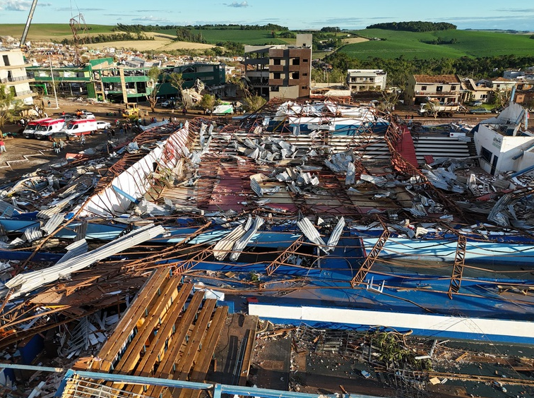 tokio-marine-contribui-para-recuperacao-de-areas-afetadas-pelos-tornados-no-parana