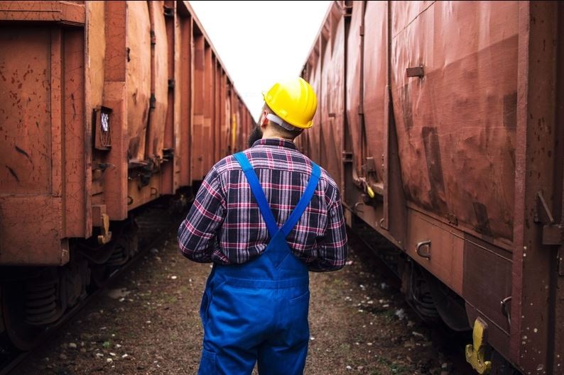 incendio-em-trem-expoe-limites-de-cobertura-no-transporte-ferroviario-e-reforca-necessidade-de-gestao-avancada-de-riscos-alerta-rep-seguros