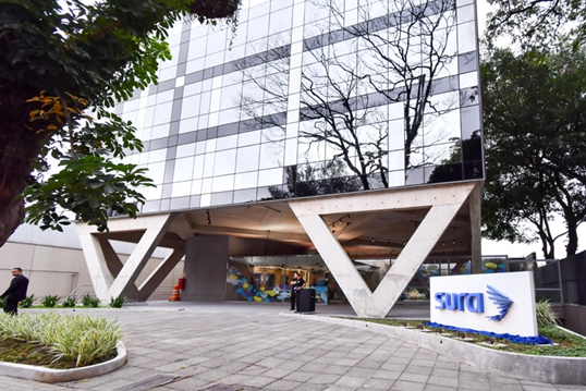 seguros-sura-completa-8-anos-de-brasil-investe-em-nova-sede-e-expande-atuacao-no-mercado-brasileiro