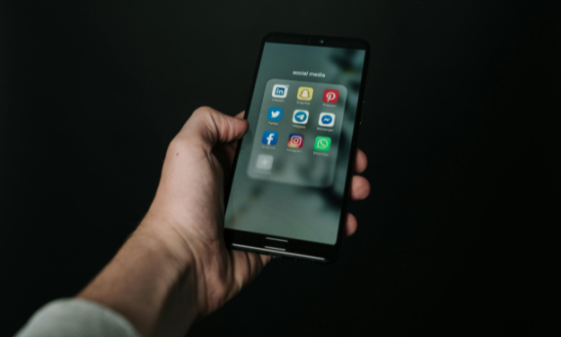 globus-seguros-projeta-aumento-de-40-na-demanda-por-seguro-celular-durante-o-carnaval