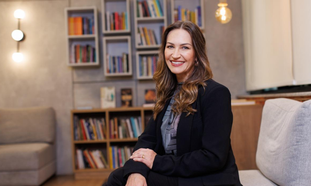 de-assistente-a-superintendente-a-trajetoria-de-quase-30-anos-de-rosangela-spak-no-mercado-de-seguros