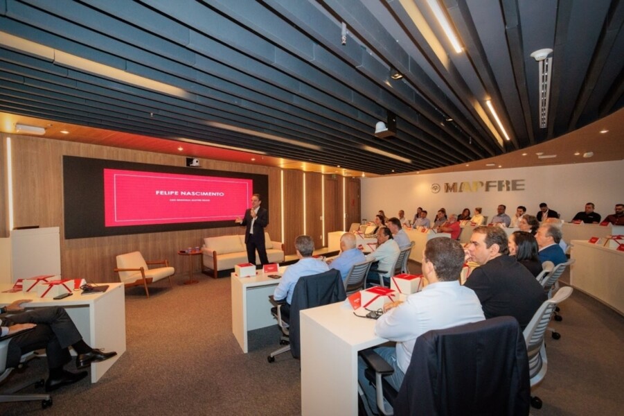 mapfre-fortalece-canais-de-distribuicao-em-encontro-com-assessorias-de-seguros