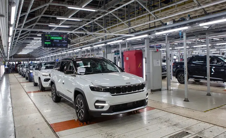 stellantis-dona-da-fiat-e-jeep-faz-parceria-com-insurtech-para-vender-seguro-auto