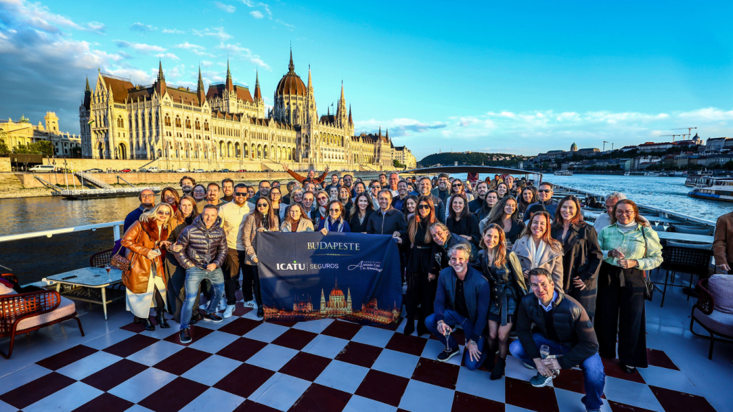 icatu-seguros-leva-vencedores-do-premio-antonio-carlos-de-almeida-braga-para-budapeste-na-hungria