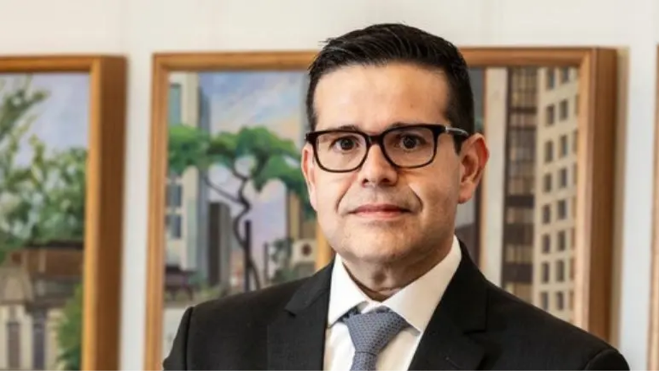 vinicius-marinho-da-cruz-cfo-do-grupo-bradesco-seguros-e-vencedor-do-premio-executivos-mais-admirados-2026