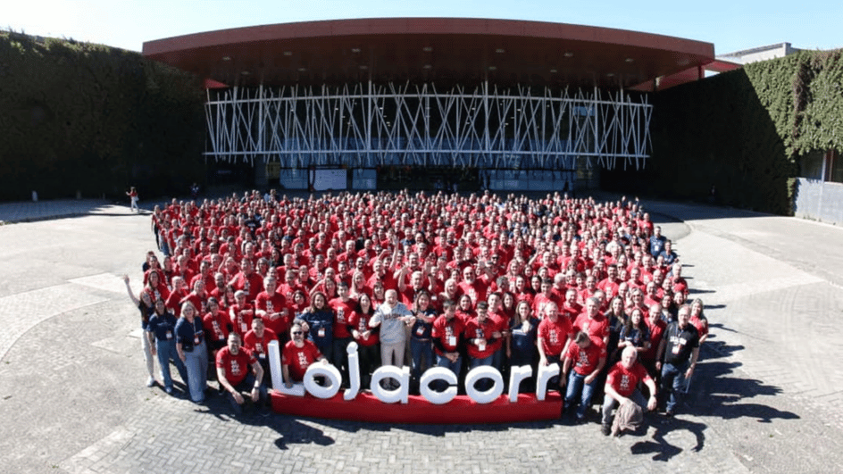 lojacorr-seguros-celebra-30-anos-e-reune-grandes-nomes-do-mercado-na-8-convencao-nacional