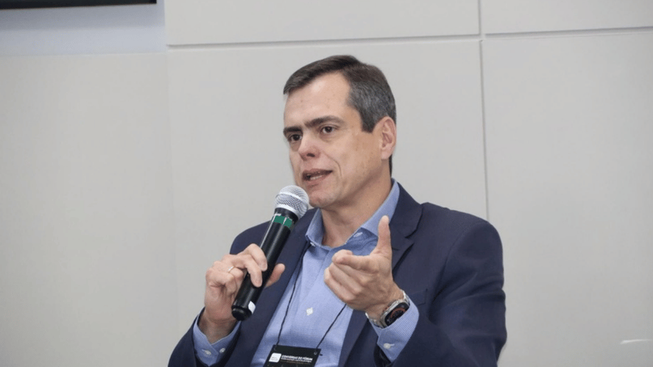 ariel-couto-participa-de-debate-sobre-futuro-do-seguro-diante-de-eventos-climaticos