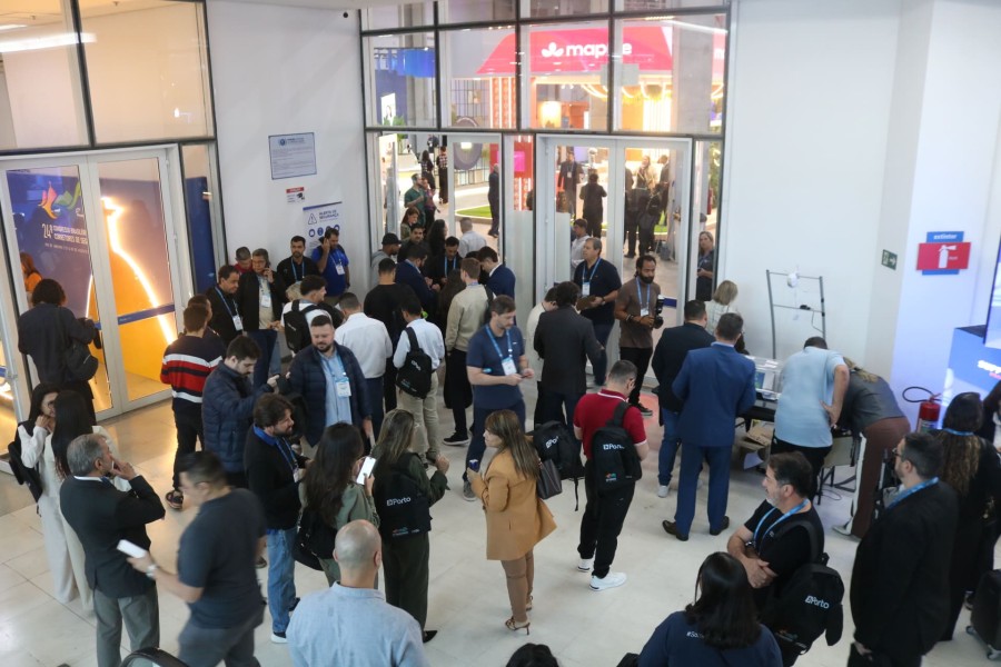 24-congresso-brasileiro-dos-corretores-de-seguros-iniciou-com-palestra-de-cofundador-do-jota-quest