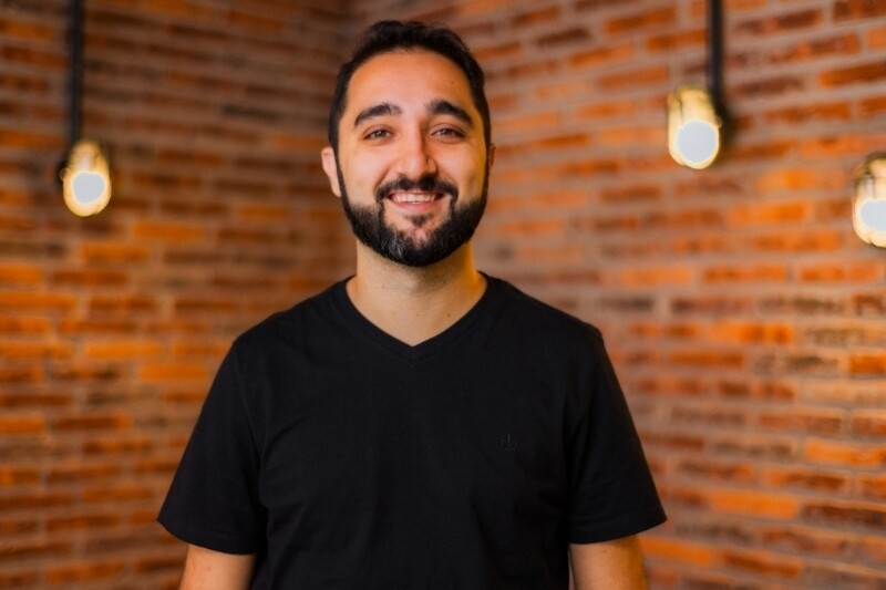 azos-aponta-que-crescimento-de-empresas-no-pais-gerou-aumento-na-contratacao-de-seguros-para-uso-em-vida