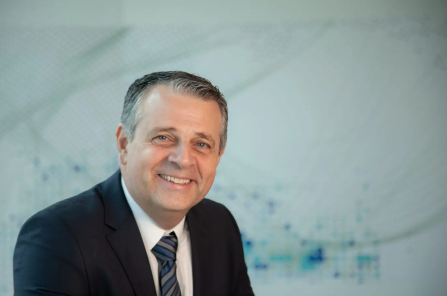 zurich-anuncia-venda-de-seguro-celular-via-corretor-de-seguros