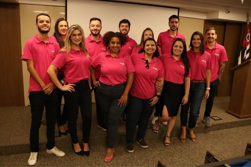 akad-estabelece-uma-parceria-com-a-escola-de-negocios-e-seguros-com-o-objetivo-de-oferecer-capacitacao-a-corretores