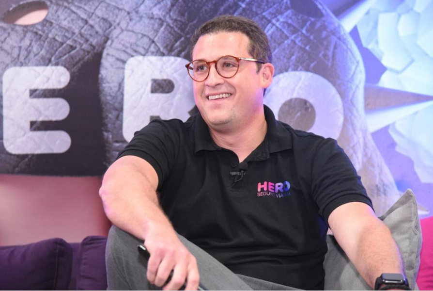 hero-seguros-lanca-programa-de-indicacoes-inedito-no-segmento-do-turismo-e-seguros-brasileiro