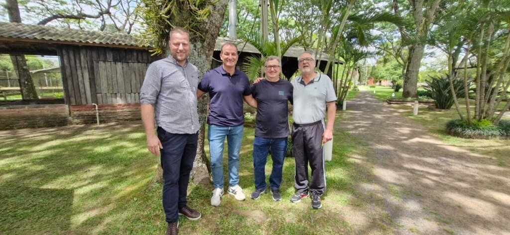 sincor-rs-celebra-seu-82-aniversario-o-dia-do-corretor-de-seguros-e-securitarios-com-confraternizacao-em-novo-hamburgo