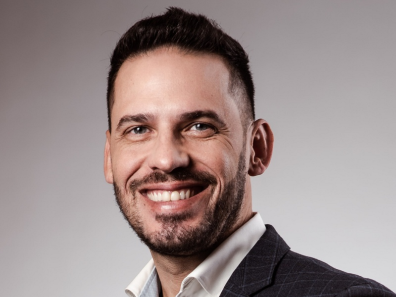 mapfre-e-casas-bahia-renovam-acordo-de-distribuicao-de-seguros-por-mais-13-anos