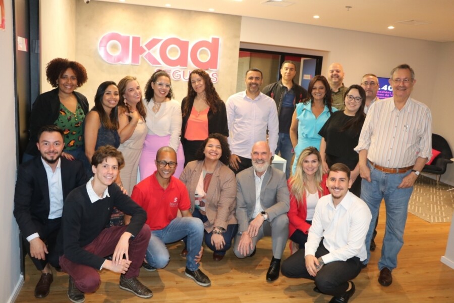 akad-lanca-iniciativa-para-fortalecer-parceria-com-corretores