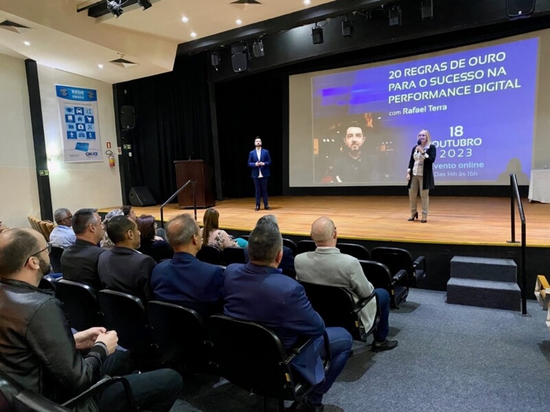 gboex-inova-em-palestra-hibrida-sobre-marketing-digital-para-corretores-de-seguros