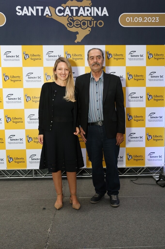 em-sc-sindicato-dos-corretores-do-estado-vizinho-reune-profissionais-do-seguro-para-bate-papo-com-a-presidente-da-liberty-patricia-chacon