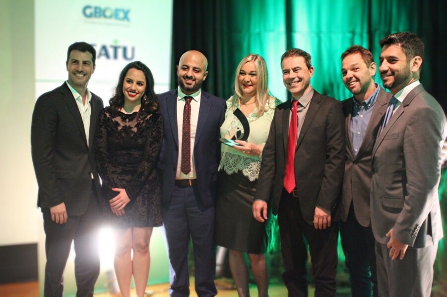 agrifoglio-vianna-conquista-premio-destaque-do-cvg-rs-reconhecendo-trajetoria-de-excelencia-juridica-aos-clientes-e-valorizacoes-de-seus-profissionais