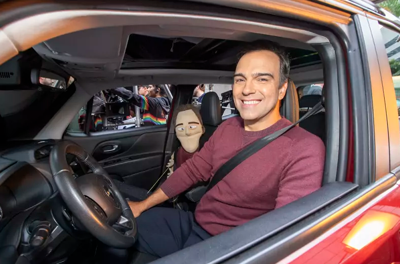 bradesco-seguros-e-tadeu-schmidt-trazem-tadeuzinho-para-conscientizar-populacao-sobre-a-importancia-do-seguro-auto