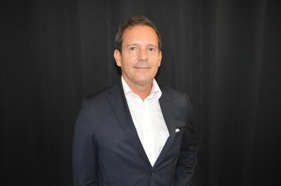 autocritica-da-republica-e-preciso-sair-da-ilha