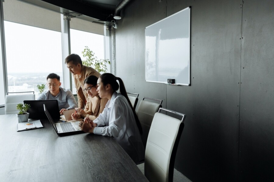 corretores-de-seguros-eles-tem-a-forca-falta-percebe-la