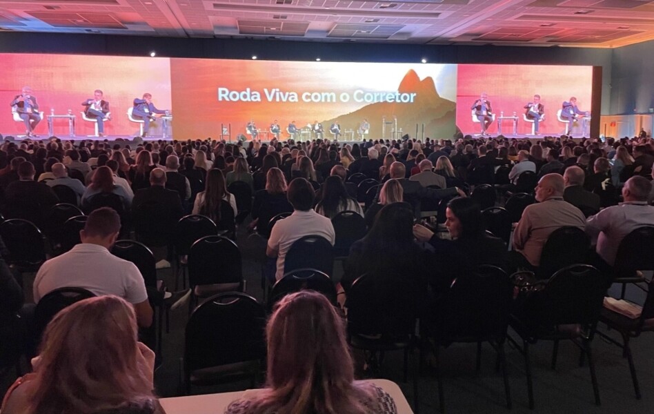 digitalizacao-nao-diminui-a-importancia-do-corretor-de-seguros