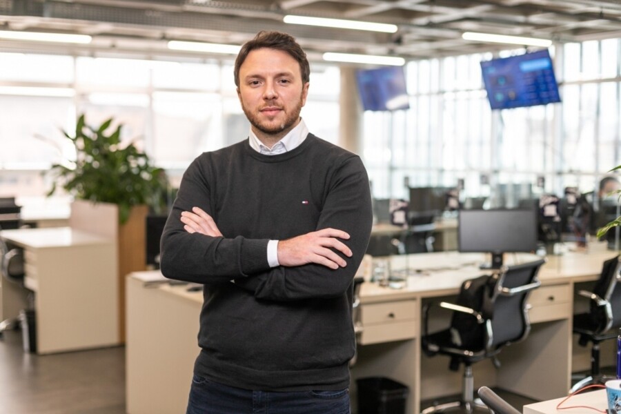 nicolas-galvao-ceo-da-delta-global-apresenta-painel-na-fetranporte-conference-brasil-2022