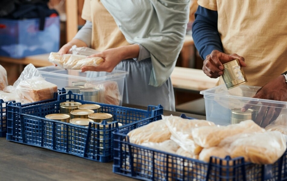 confrasol-entrega-doacoes-a-instituicao-social-com-demanda-de-insumos