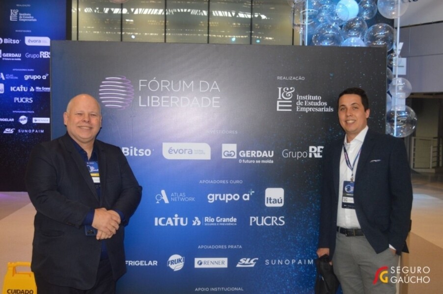 dirigentes-do-sincor-rs-prestigiam-o-forum-da-liberdade-2022