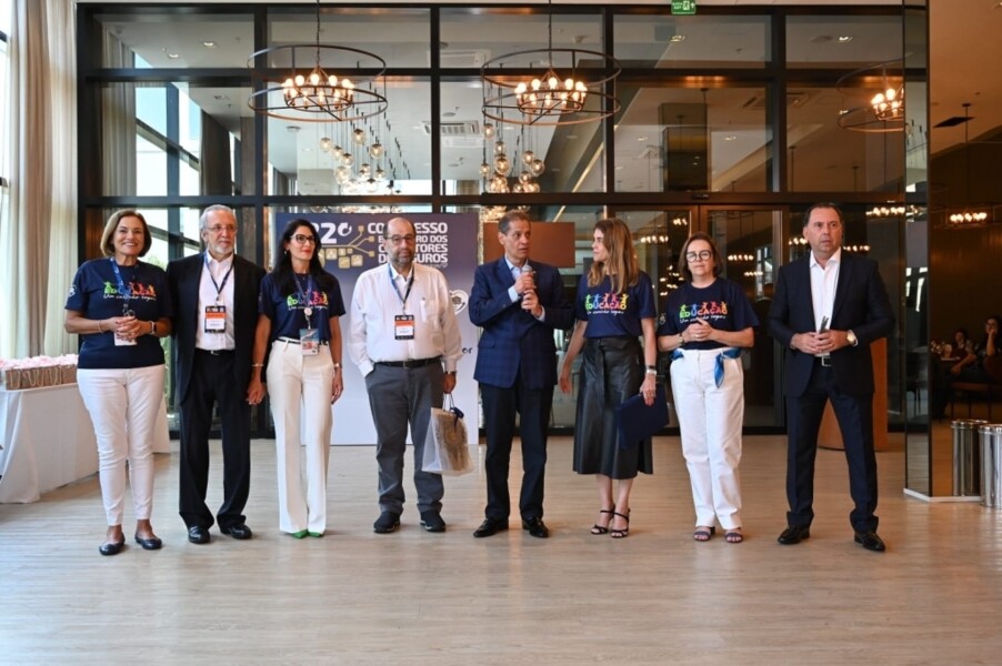 corretores-se-unem-em-nova-acao-social-educacao-um-caminho-seguro