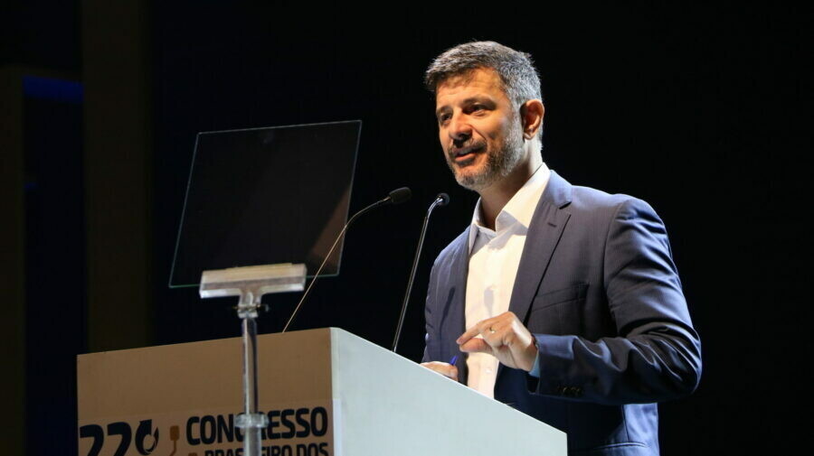 novo-ceo-da-hdi-eduardo-dalri-marca-presenca-na-22-congresso-de-corretores-de-seguros