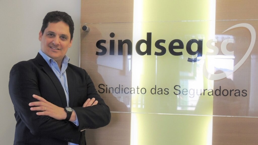 luciano-vicente-da-silveira-e-eleito-para-gestao-20222025-do-sindsegsc